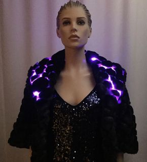 shop_black_capelet_pink_glow.jpg